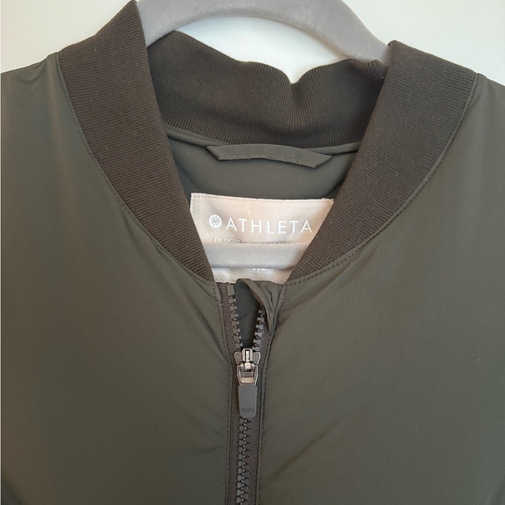 Athleta Inlet Puffer Vest - Picture 4 of 8
